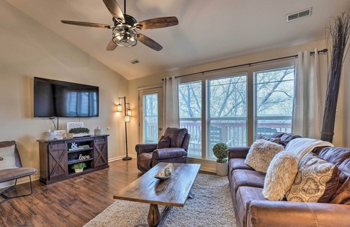 Branson West Condo | Branson Condo in Resort Community w/ Balcony!