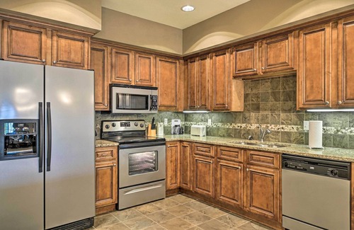 Branson Condo | Branson Condo w/Balcony, 3 Miles to Downtown