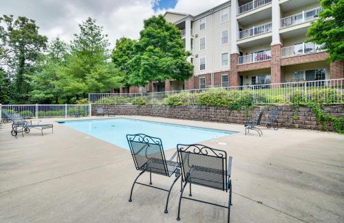 Branson Apartment | Branson Condo with Pool Access and Views, 3 Mi Dtwn!