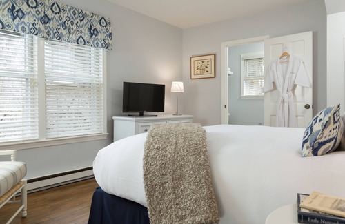 Nantucket Town Bed & Breakfast | Brass Lantern Inn