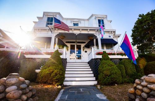 Provincetown Bed & Breakfast | Brasswood Inn