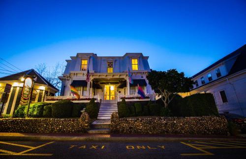 Provincetown Bed & Breakfast | Brasswood Inn
