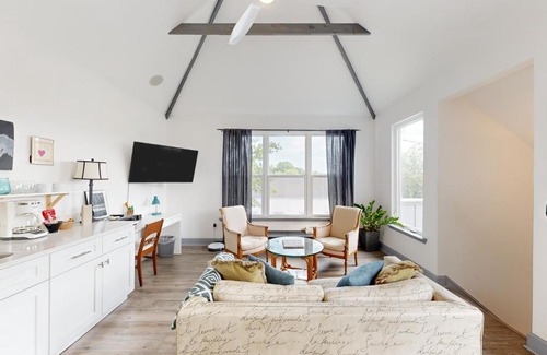 Summerhill Apartment | Braves Bungalow