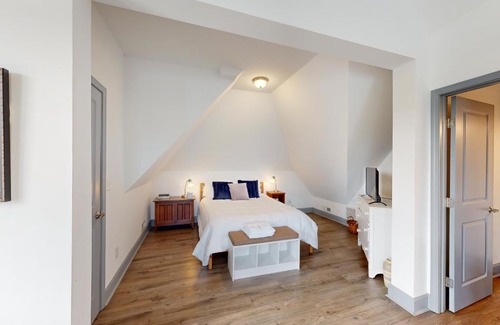 Summerhill Apartment | Braves Bungalow