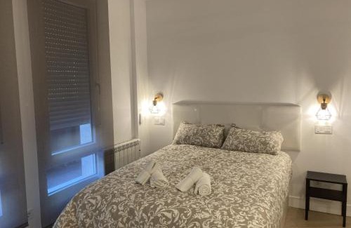 Almenara Apartment | Bravo Murillo Apartments