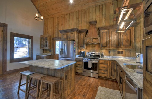 Foxfire Estates Cabin | Breakaway Ridge - Mountain Tops