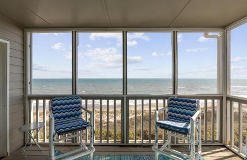 Pine Knoll Shores Apartment | Breakers C32 condo