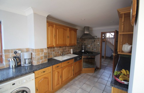 Poole House | Breath Taking Views - Sea Breeze - A Holiday Home on the shore of Poole Harbour
