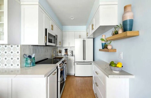 Eastern Malibu Apartment | Breathe Malibu - Ocean Front Condo w/Beach Access