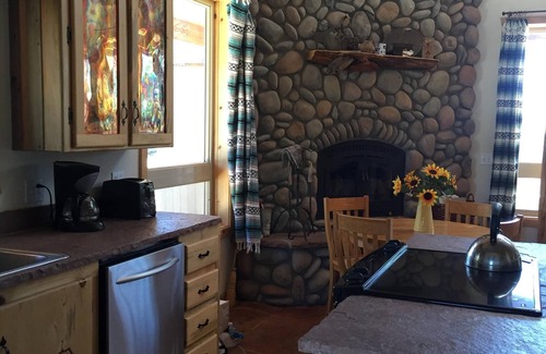 Buena Vista Cabin | Breathtaking 360 Views Of The Collegiate Peaks GORGEOUS Loft +New gourmet Range
