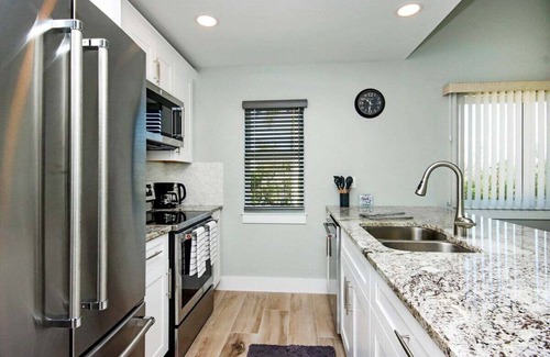 The Dunes House | Breathtaking golf front villa on Sanibel Island - Includes Tennis Membership - 18th Fairway