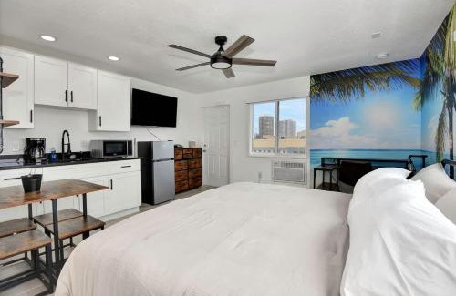 Daytona Beach Shores House | Breathtaking King Suite #9 Steps to Daytona Beach
