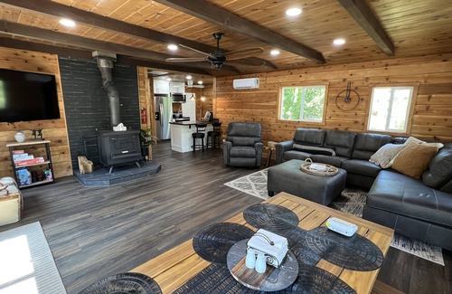 Lakehead House | Breathtaking Lakeview - Clean, Cozy, Deck, Kayaks - Shasta Lakeshore Retreat #9