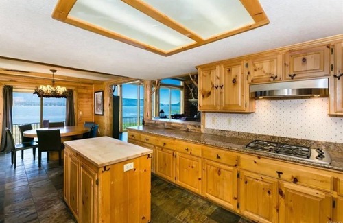 Patton House | Breathtaking Modern Lakefront Bungalow on Big Bear Lake