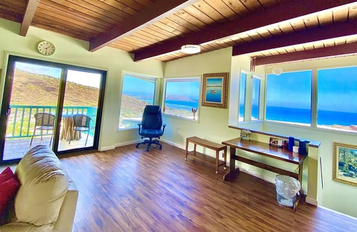 Waialae Iki Ridge House | Breathtaking Ocean + Mountain View + Private Pool. Monthly Rental!