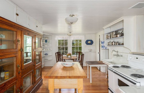 Harpswell Cottage | Breathtaking Oceanfront Views with Deep-Water Dock and Mooring
