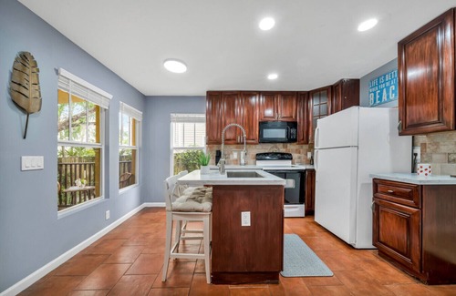 Grandview Heights House | Breathtaking Residence in Rosemary Square WPB