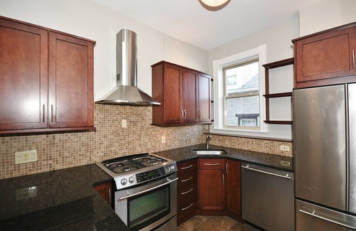South Side Flats House | Breathtaking Spacious PGH Skyline Loft On Carson Street