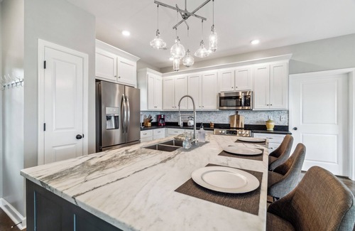 Lookout Mountain House | Breathtaking View - Soaking Tub - Fire Pit - Grill