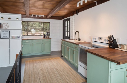 West Sedona House | Breathtaking Views from this private mountain top getaway!