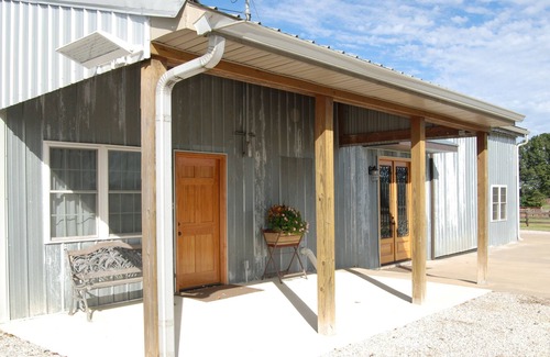 Springfield House | Breathtaking views on 100 acre ranch