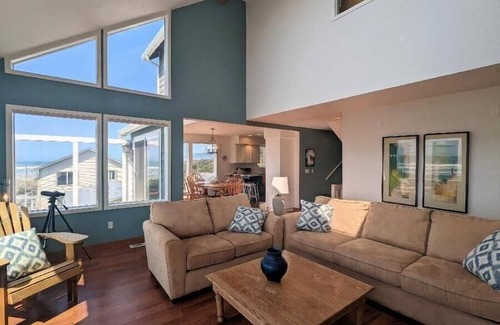 Florence House | Breathtaking Views Virtually Beach Front - Poseidon's Paradise