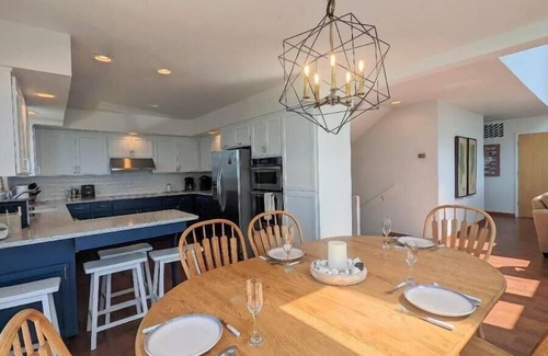 Florence House | Breathtaking Views Virtually Beach Front - Poseidon's Paradise