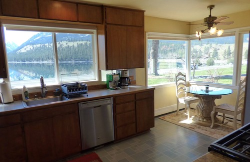 Joseph House | Breathtaking Wallowa Lake Retreat