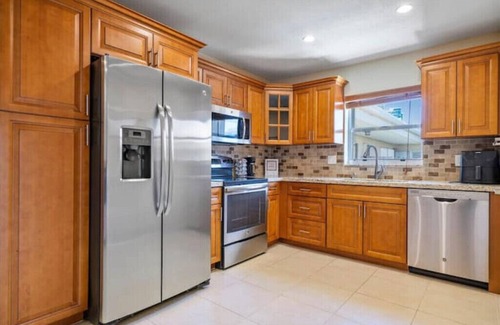 Hollywood South Central Beach Condo | Breathtaking water view condo