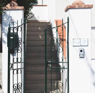 Lacco Ameno Apartment | Brecchembè - Holiday Home in the center of Lacco Ameno