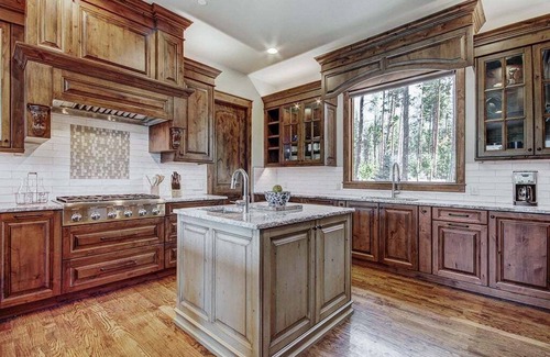 The Highlands House | Breck Escape: Spacious 6-Bedroom Mountain Retreat in Breckenridge with Stunning Views!