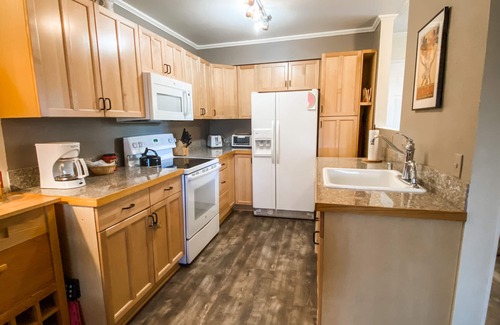 Peak 8 Condo | Breckenridge 2BR/2BA Ski In Ski Out Condo on Peak 8