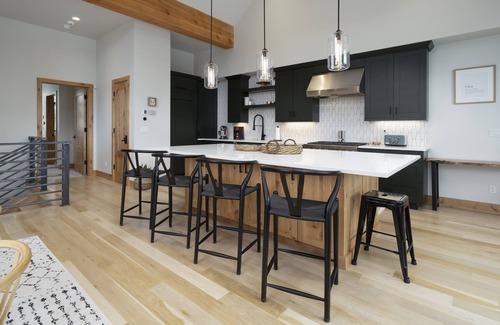 Peak 8 Villa | Breckenridge 86 - Four Bedroom Villa, Sleeps 8
