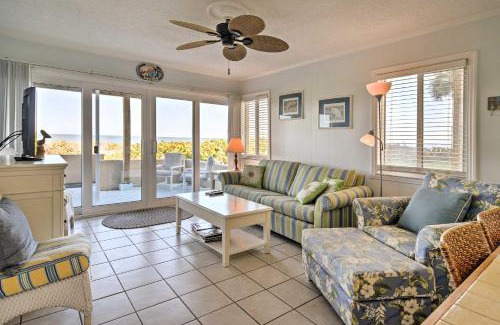 Belleair Beach Apartment | Breezy Belleair Beach Condo - 12 Steps to Shore!