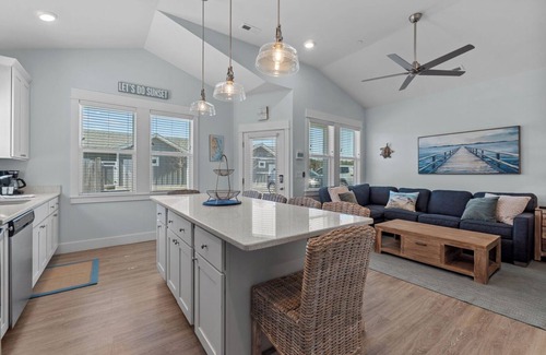 Corolla Light Condo | Breezy Bungalow Pet-Friendly With Community Amenities