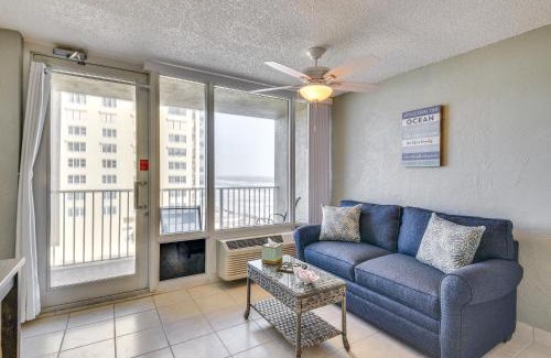 Daytona Beach Shores Apartment | Breezy Daytona Beach Studio with Balcony and Views!