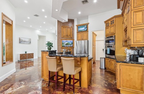 Hunt Club House | Breezy Getaway with Pool Jacuzzi BBQ King Beds