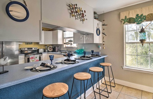 Ono Island House | 'Breezy Heights' Townhome < 1 Mi to Beach