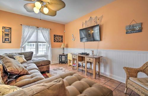 Wildwood Apartment | Breezy Wildwood Condo about 2 Blocks to Beach!