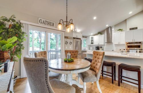 Bremerton House | Bremerton Home with Fire Pit Near Parks and Museums