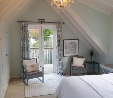 Whangamata Bed & Breakfast | Brenton Lodge
