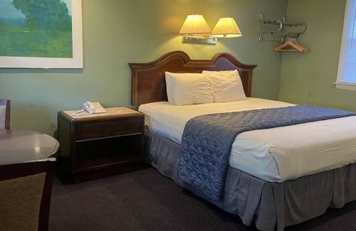 Bass River Hotel | Brentwood Motor Inn