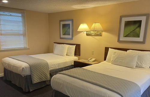 Bass River Hotel | Brentwood Motor Inn