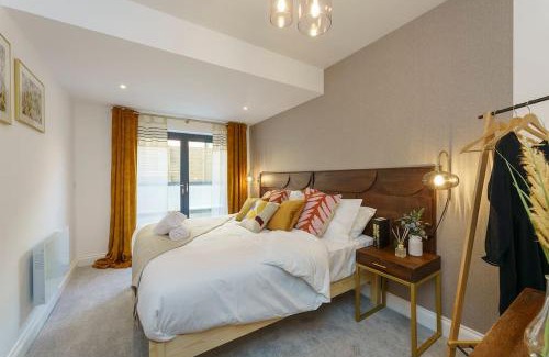 Staple Hill Apartment | Bressingham - 2 Bedroom Luxury Apartment by Mint Stays