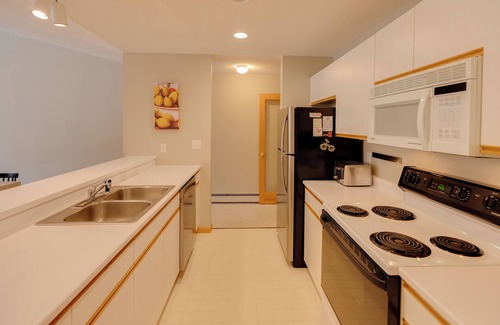 Bretton Woods Condo | Bretton Woods Condo- cozy fireplace and private deck, relaxing yet near it all!