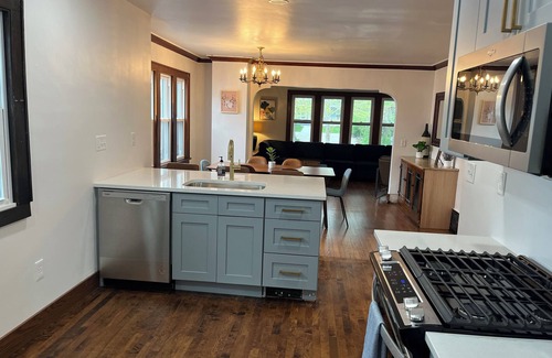 Milwaukee House | Brew City Boho - Milwaukee Story Hill/Brewersn