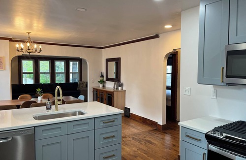 Milwaukee House | Brew City Boho - Milwaukee Story Hill/Brewersn