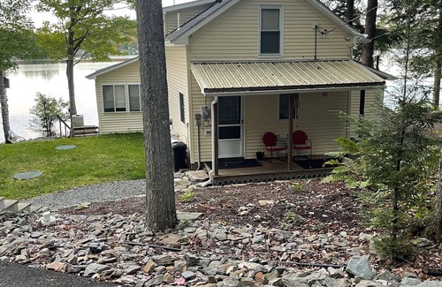 Orrington Cottage | Brewer Lake 3 bed/1.5 bath Waterfront Cottage
