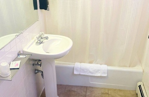 Brewer Hotel | Brewer Motor Inn