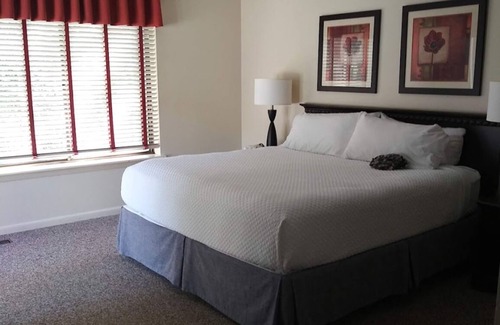 Brewster Resort | Brewster Green Resort 3-bedroom unit w/2 pools-one indoor, hot tub, fitness room